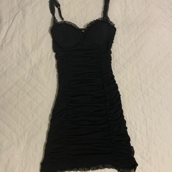 sinched black mini bodycon dress 🌹 - Picture 3 of 5